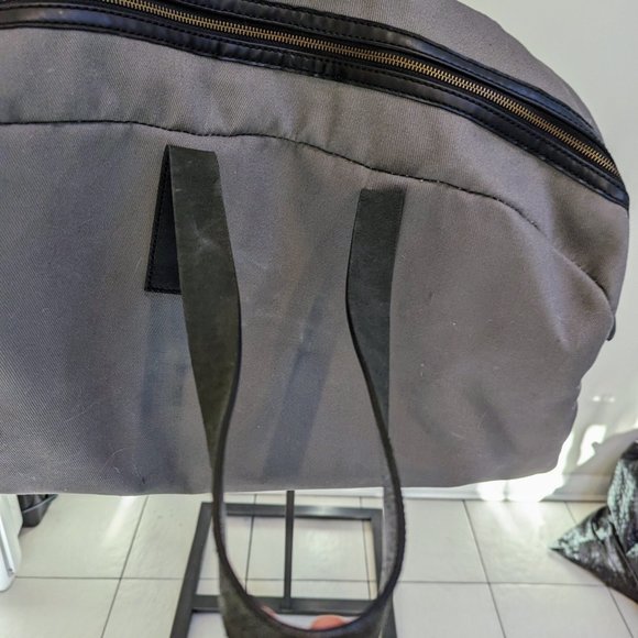 EVERLANE SOLD-OUT Weekender - Picture 2 of 10